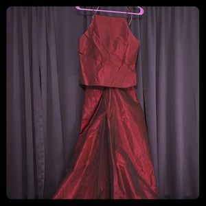 Vera Wang two-piece burgundy evening gown